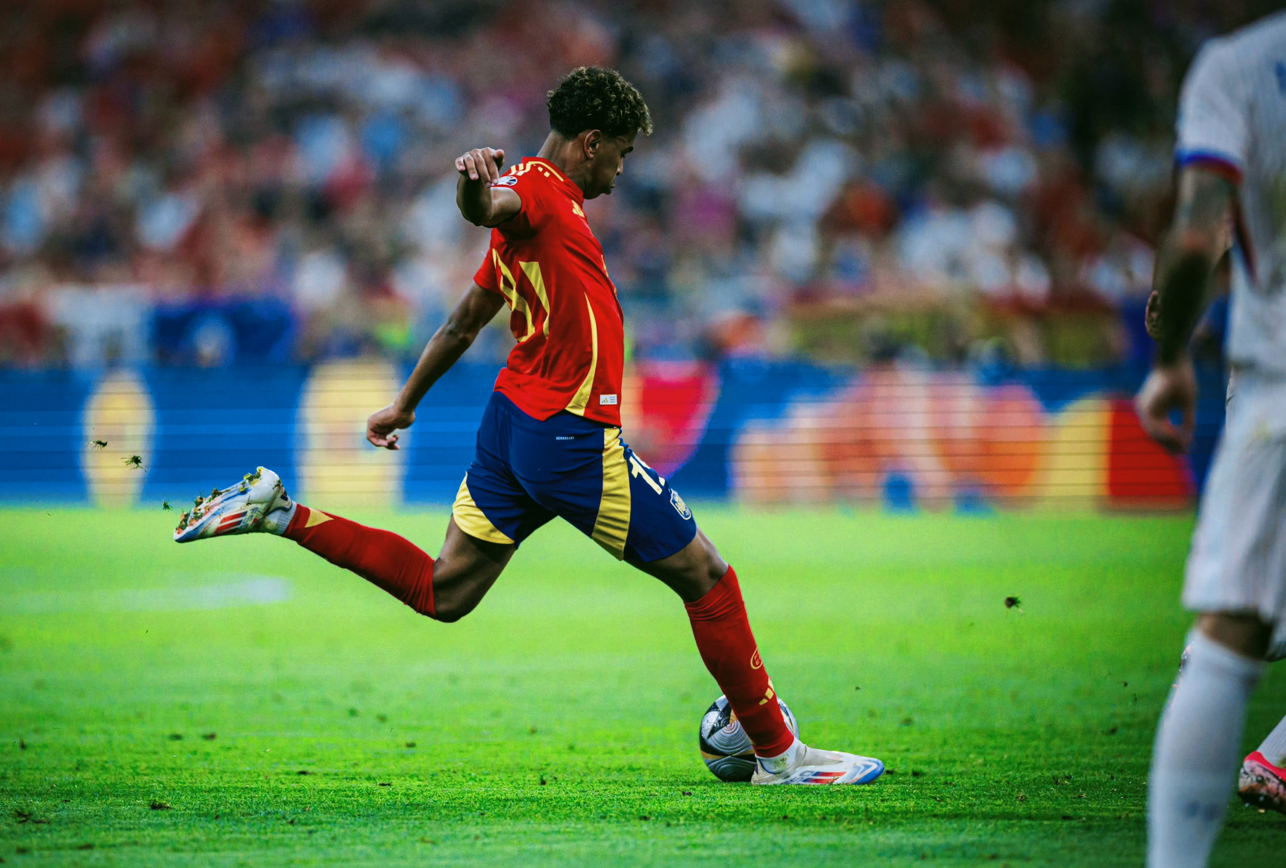 爱游戏下载-包含荷兰队发挥失常,欧洲杯预选赛前景堪忧的词条