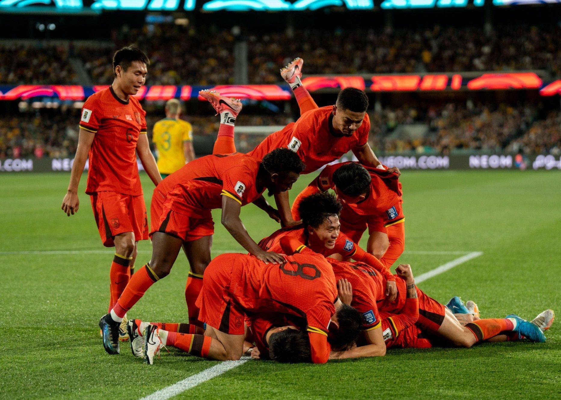 爱游戏网页版-包含强手如林,每一场比赛都有燃情的对决的词条