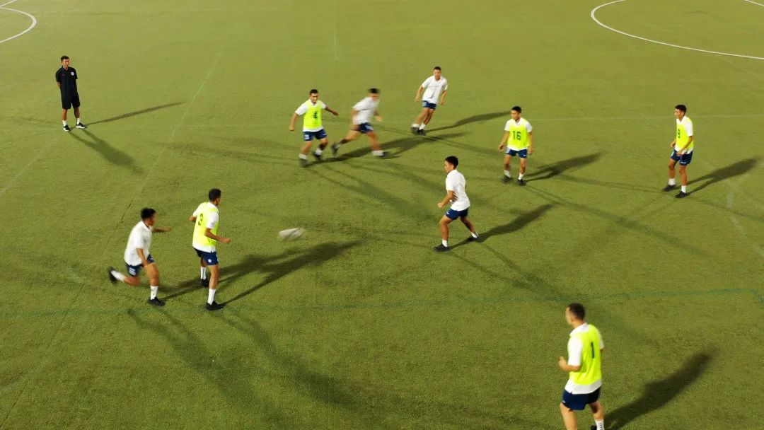 包含强手如林,每一场比赛都有燃情的对决的词条 包含强手如林,每一场比赛都有燃情的对决的词条