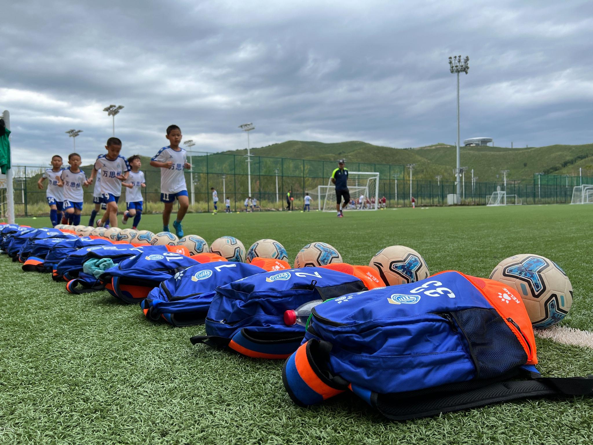 爱游戏新闻-球队备战状态一览,球员们士气高昂的简单介绍