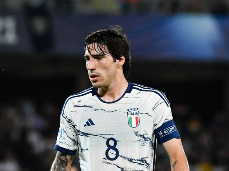 爱游戏新闻-意大利阵容稳定,赢得比赛晋级下一轮的简单介绍