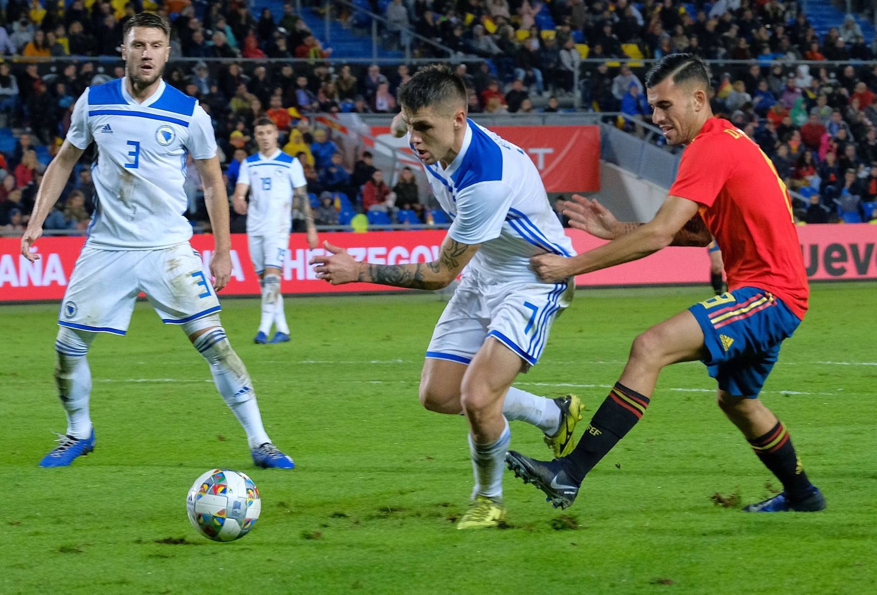 冰岛大胜保加利亚,欧杯一路前行的简单介绍 冰岛大胜保加利亚,欧杯一路前行的简单介绍