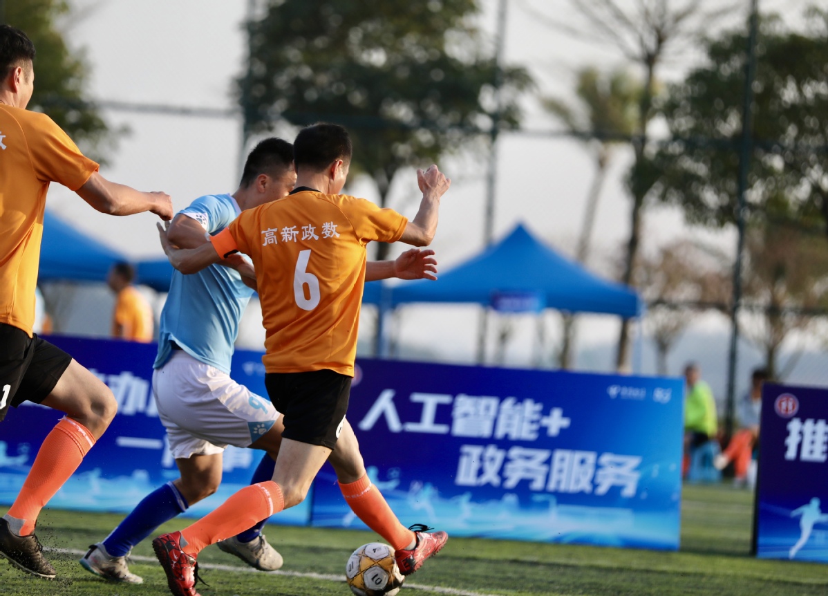 关于激烈角逐!洲际俱乐部足球比赛拉开帷幕的信息 关于激烈角逐!洲际俱乐部足球比赛拉开帷幕的信息