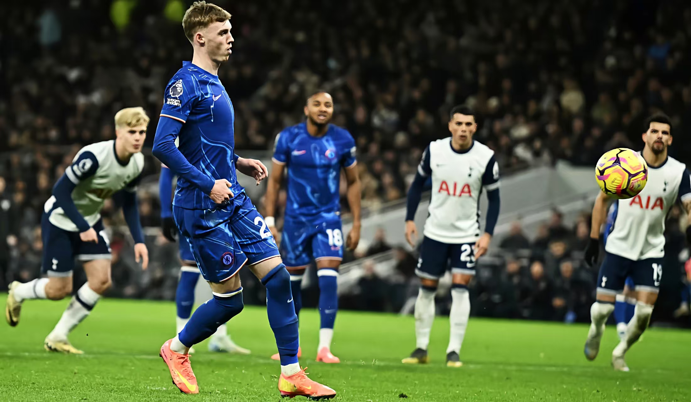 利物浦客场逆转,曼城大获全胜 利物浦客场逆转,曼城大获全胜