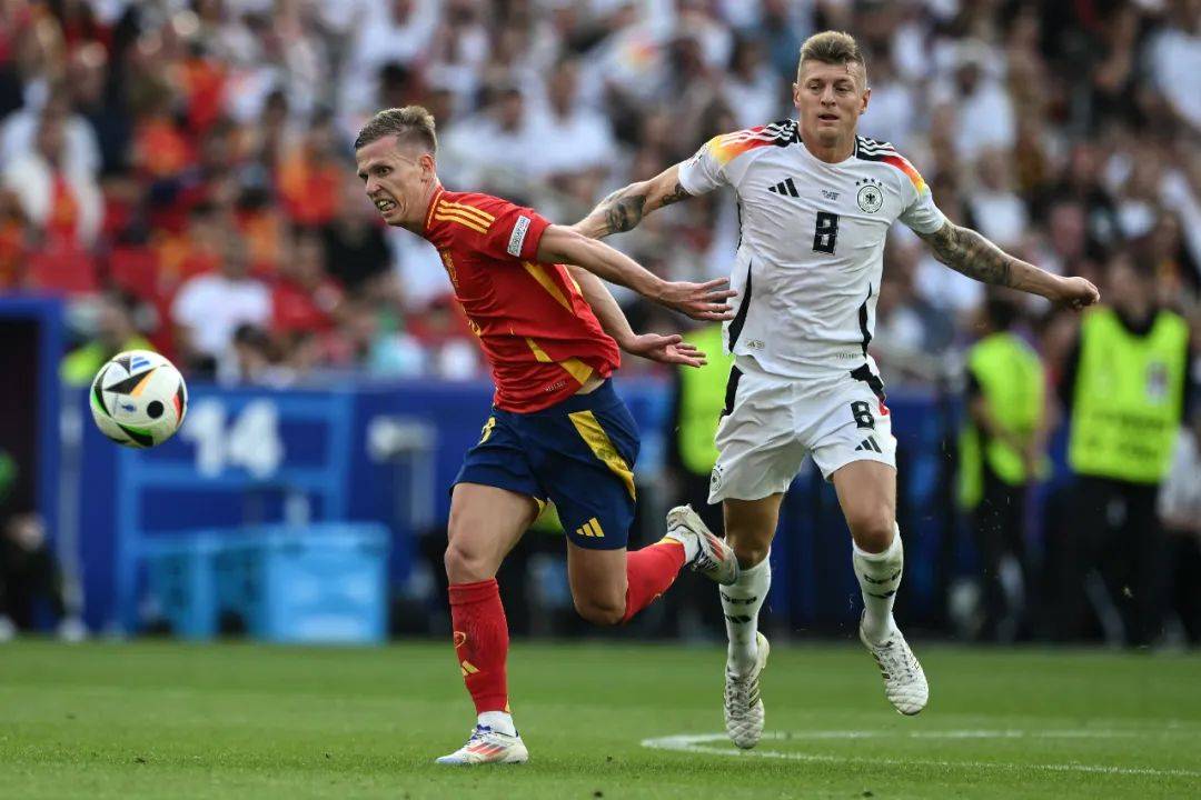 西班牙力压敌人,斩获半决赛资格 西班牙力压敌人,斩获半决赛资格