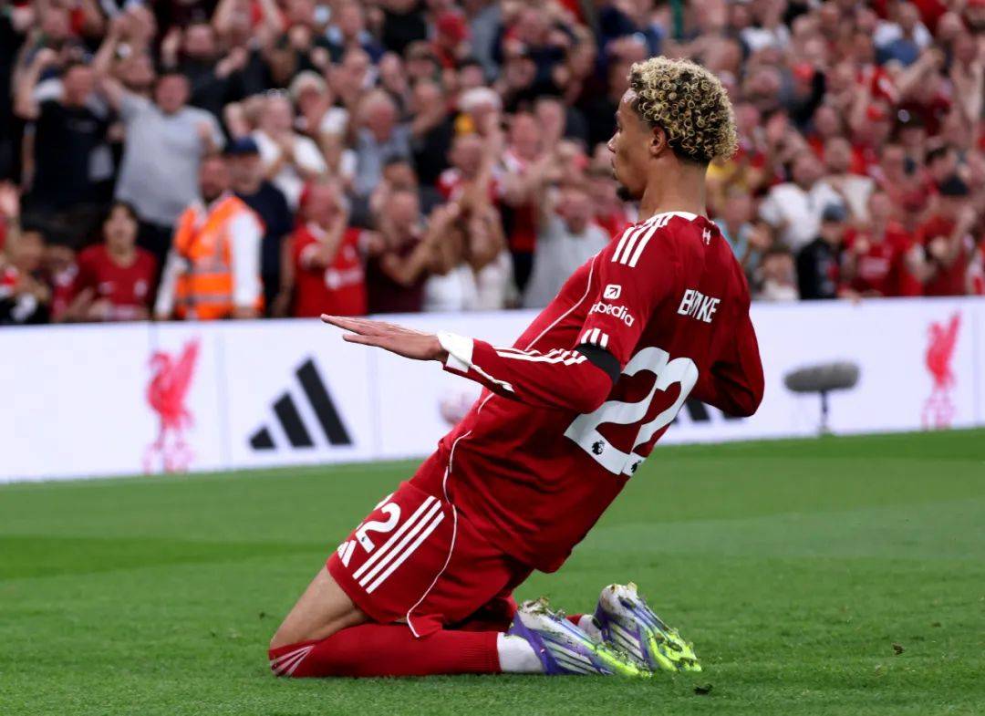 阿森纳遭遇连败,球队中场失去控制力 阿森纳遭遇连败,球队中场失去控制力