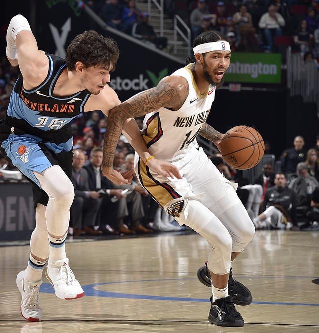 鹈鹕客场大胜太阳,英格拉姆33分砍下! 鹈鹕客场大胜太阳,英格拉姆33分砍下!