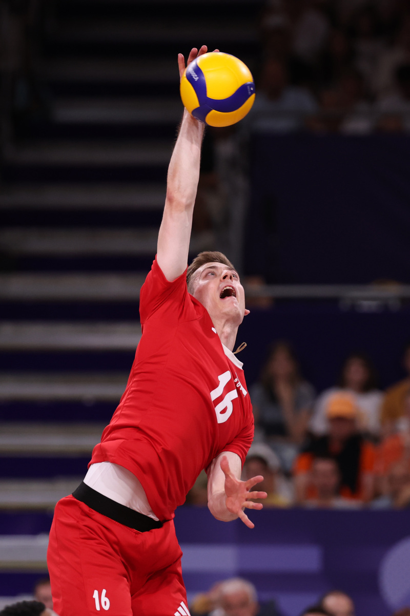 爱游戏在线登录-波兰队在主客场比赛中均表现出色