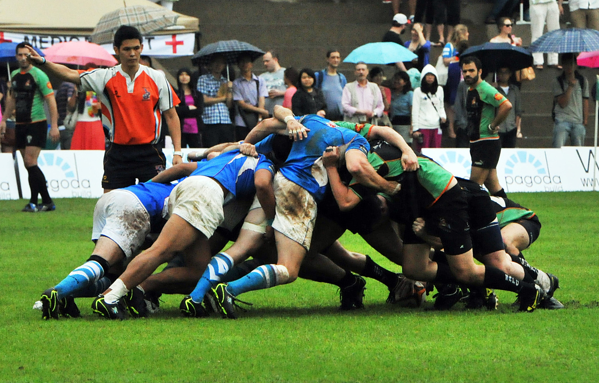 包含国际赛场争夺激烈，球员表现令人眼前一亮的词条