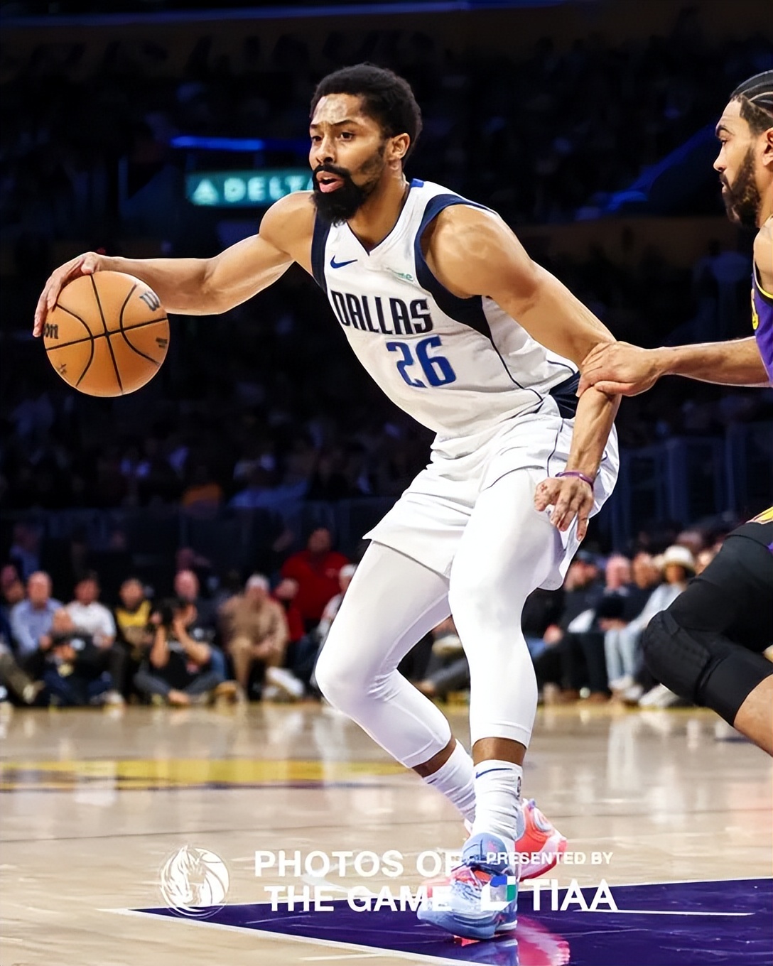 爱游戏官方-独行侠队球员受伤，球队面临挑战重新调整战术的简单介绍