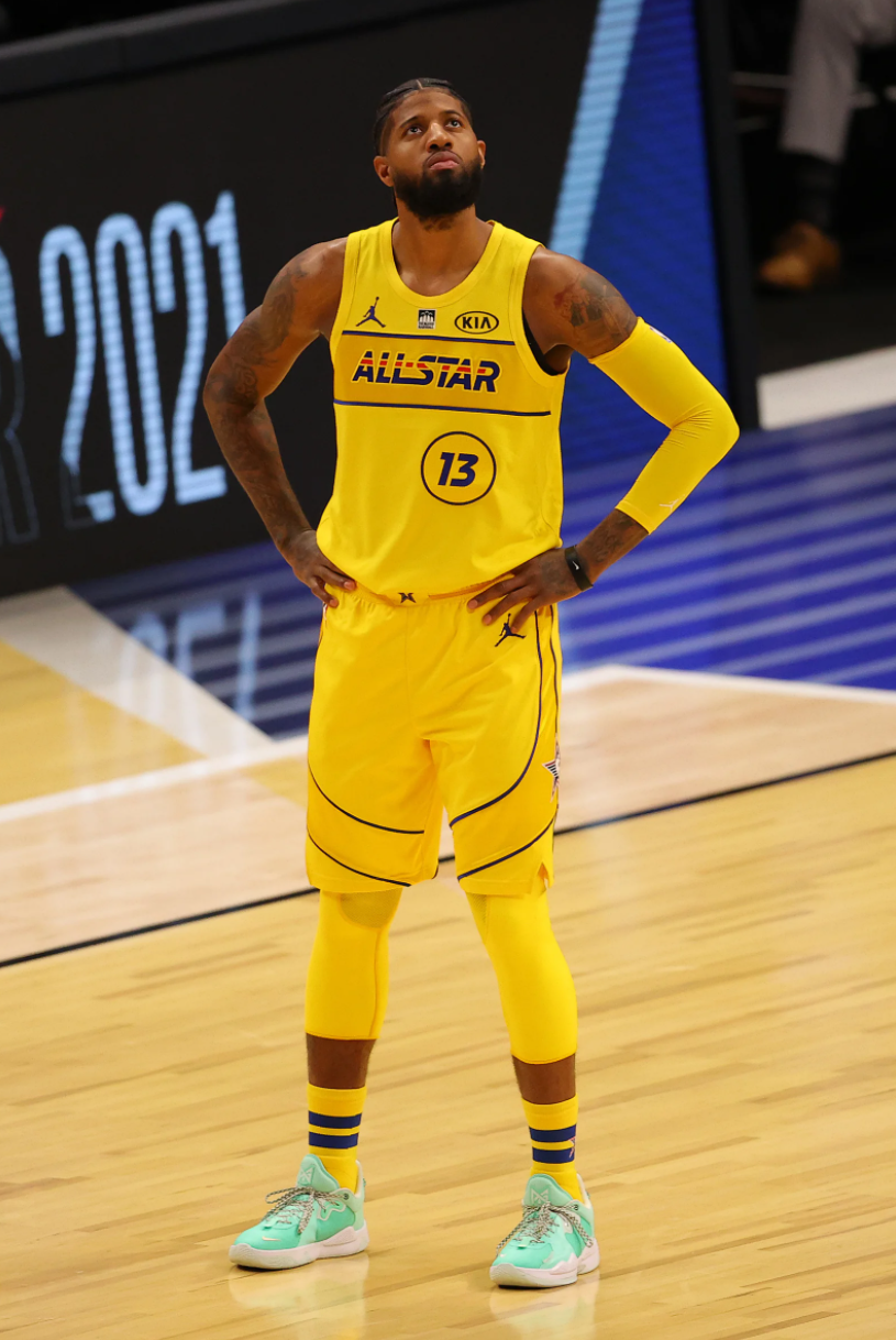 爱游戏教练-篮球明星因伤缺席国际比赛，球队备战压力增大的简单介绍