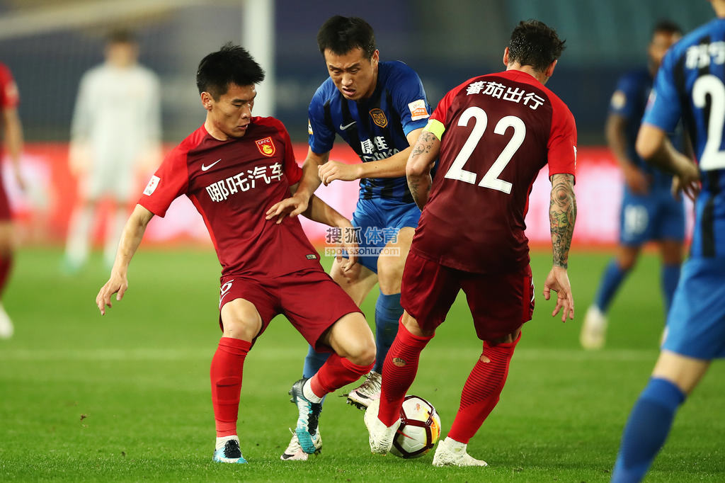 苏宁主场保持不败，与华夏幸福战平