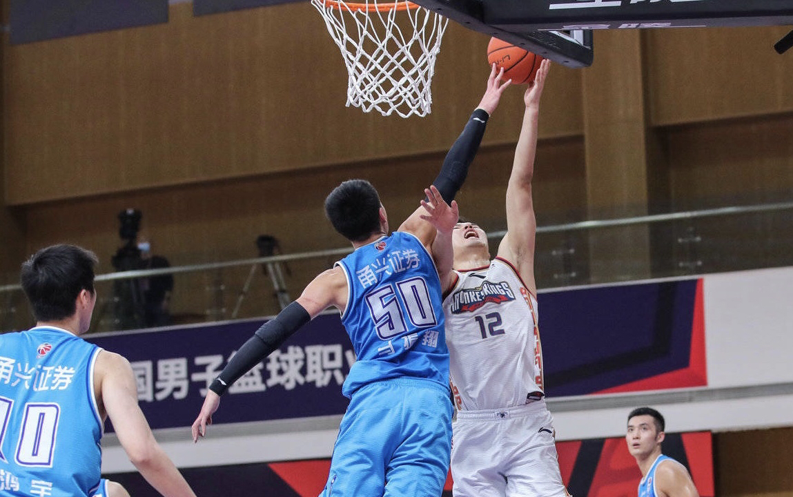 贵州男篮原地逆袭，实力不容小觑